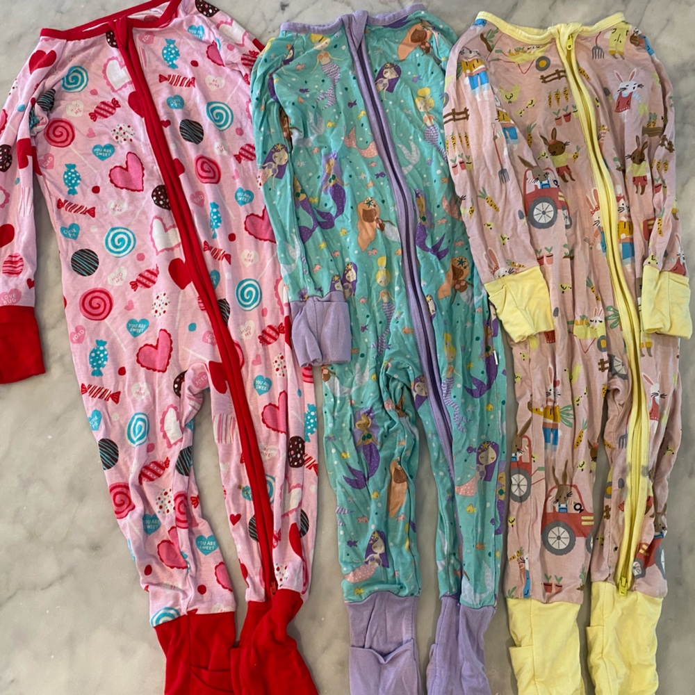 Little SLEEPIES 12-18 months 3 sets of zipper onesie pajamas